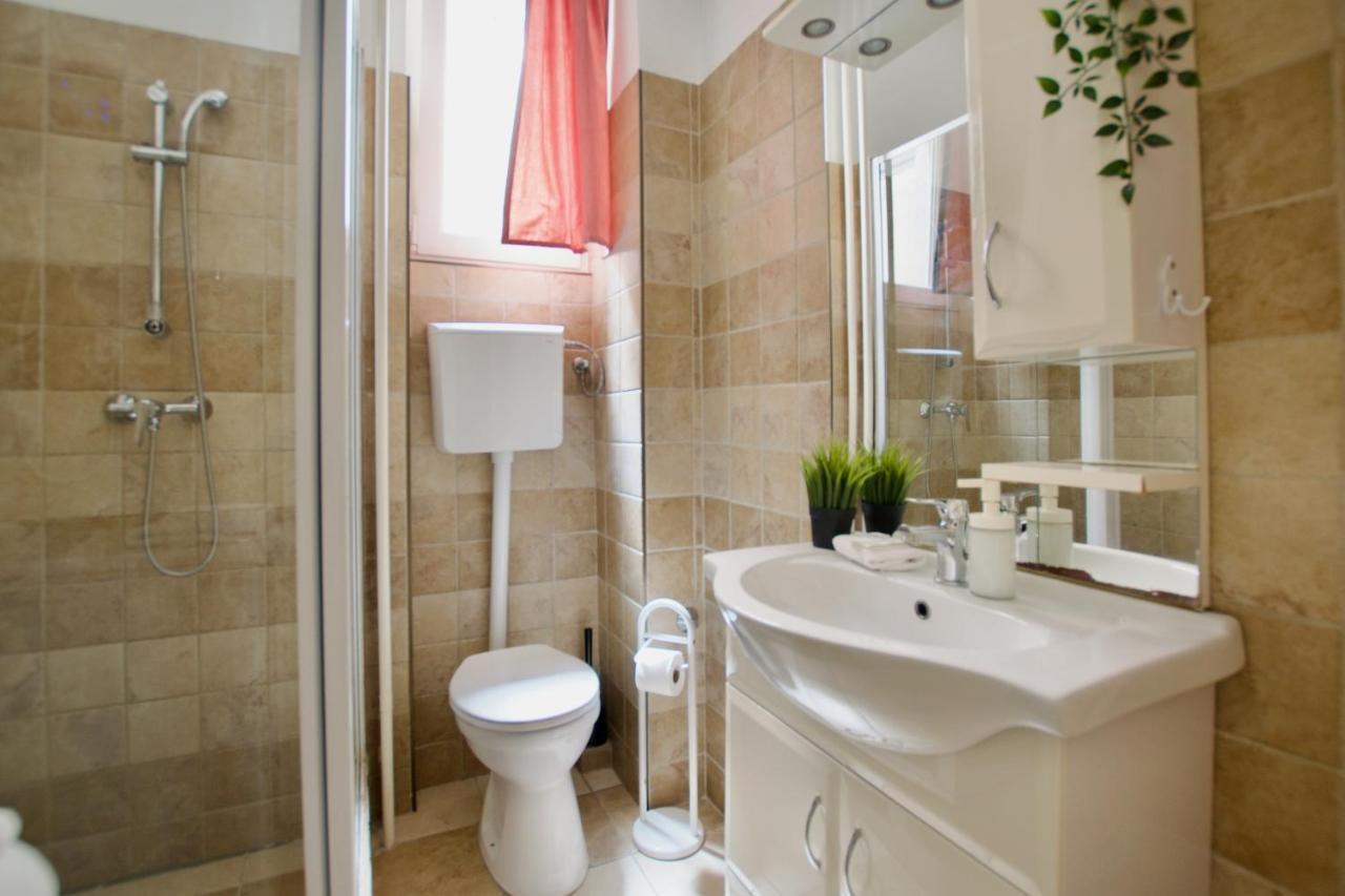 Standard Apartment By Hi5 - Petofi 12 Budapest Ngoại thất bức ảnh