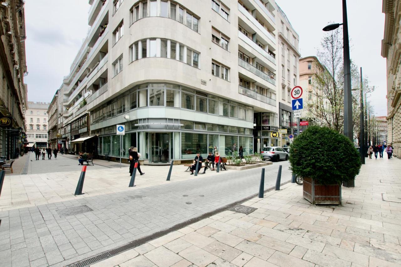 Standard Apartment By Hi5 - Petofi 12 Budapest Ngoại thất bức ảnh